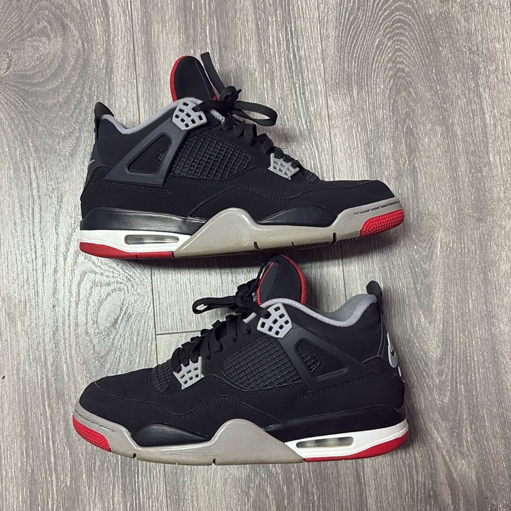 Air Jordan 1 “Bred” 4